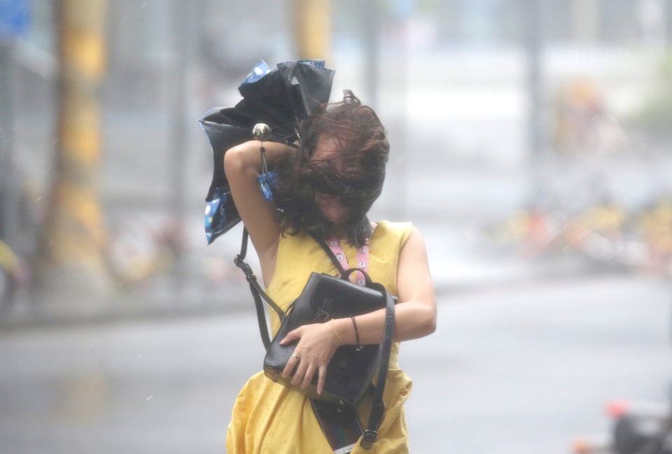 Bão mạnh nhất hành tinh tàn phá Trung Quốc - 10
Tại Quảng Đông, theo truyền thông địa phương, hơn 2,5 triệu người đã được sơ tán. (Ảnh: Reuters)