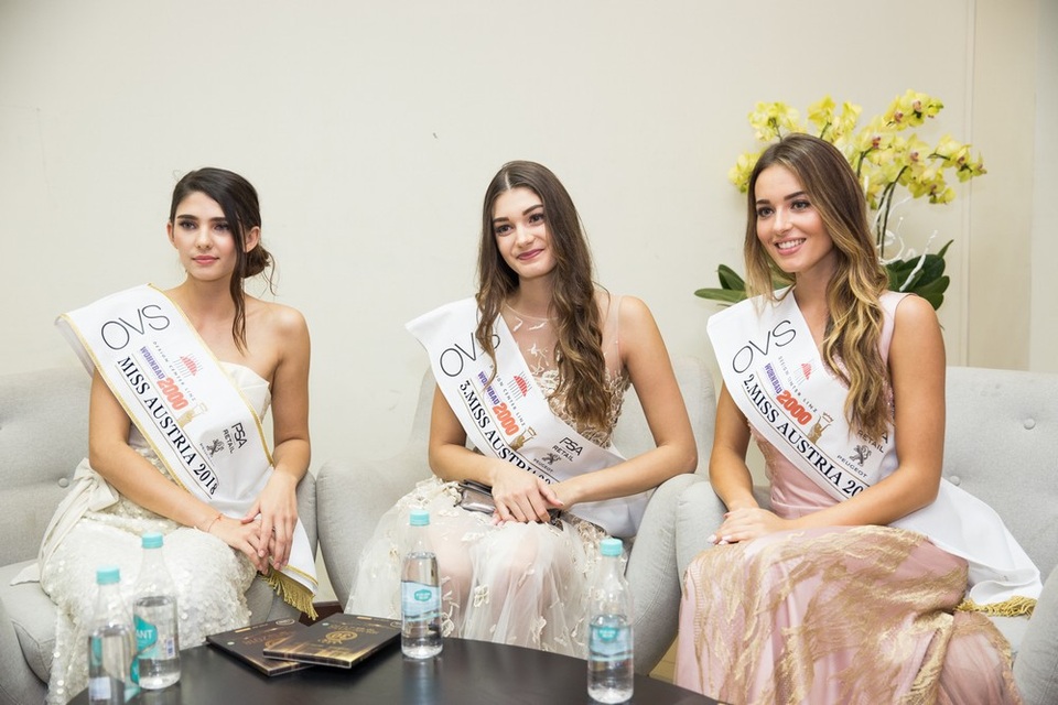 Hoa hậu Áo đánh giá cao các nhan sắc tại đêm chung kết Hoa hậu Việt Nam - 4 Hoa hậu Áo đánh giá cao các nhan sắc tại đêm chung kết Hoa hậu Việt Nam - 4