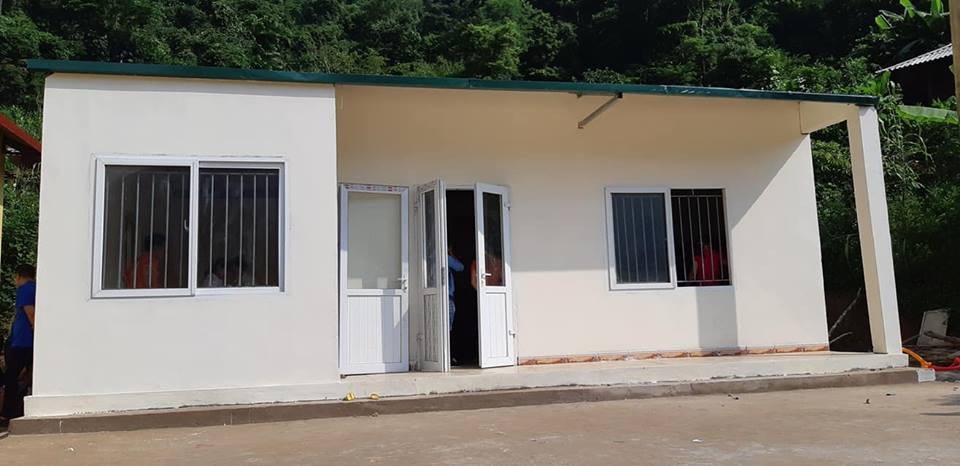 Khánh thành công trình phòng học Dân trí thứ 21 tại điểm trường Huổi Điết, Điện Biên - 6
Công trình phòng học Dân trí tại điểm trường Huổi Điết gồm 1 phòng học và 1 nhà công vụ, có tổng mức đầu tư 208 triệu đồng