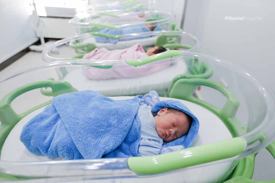 “Phát cuồng” với Hội cún con “siêu đáng yêu” tại BV Quốc tế - 2 Từng khoảnh khắc của con yêu đều khiến cho người nhìn cảm thấy thích thú