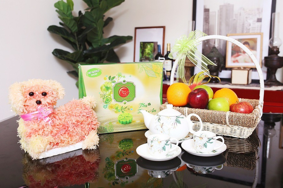 Không đơn giản và hạn chế lựa chọn như suy nghĩ thông thường về chế độ ăn chay, ăn kiêng, chỉ riêng bánh Trung Thu Xanh/không đường của Mondelez Kinh Đô cũng đã có tới gần chục vị cho khách hàng lựa chọn. Bánh Xanh có các loại nhân: trà xanh hạt maccadamia, đậu xanh hạnh nhân, hạt sen hạt chia, mè đen hạt dưa. Bánh Trung Thu Trăng Vàng Hồng Ngọc Tâm An không đường tinh luyện cũng có các loại: hạt sen trắng cranberry, hạt sen hạnh nhân, trà xanh matcha hạt maccadamia, trà xanh matcha đậu đỏ. Ưu thế của các loại hạt này, đó là đều được biết đến rộng rãi với công dụng đặc biệt tốt cho sức khỏe và lành tính.