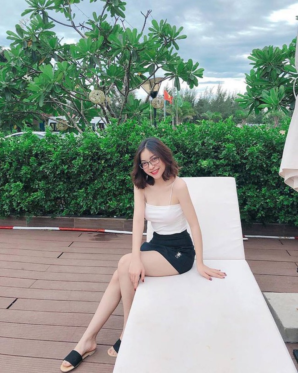 Bạn gái cầu thủ U23 bị "ném đá" vì ứng xử thiếu chuyên nghiệp - 4
Thế nhưng, mới đây Nhật Lê lại trở thành tâm điểm chỉ trích của dân mạng khi bị soi PR không có tâm.