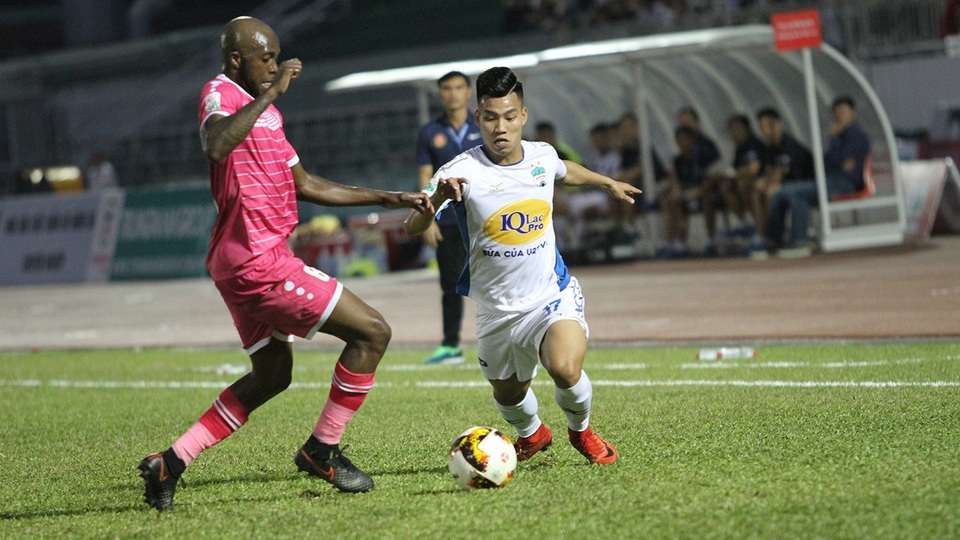 Văn Thanh nghỉ dài ngày, HA Gia Lai thêm khó khăn về lực lượng - 1 Văn Thanh có thể phải nghỉ 2 - 3 vòng đấu tới (ảnh: Trọng Vũ)