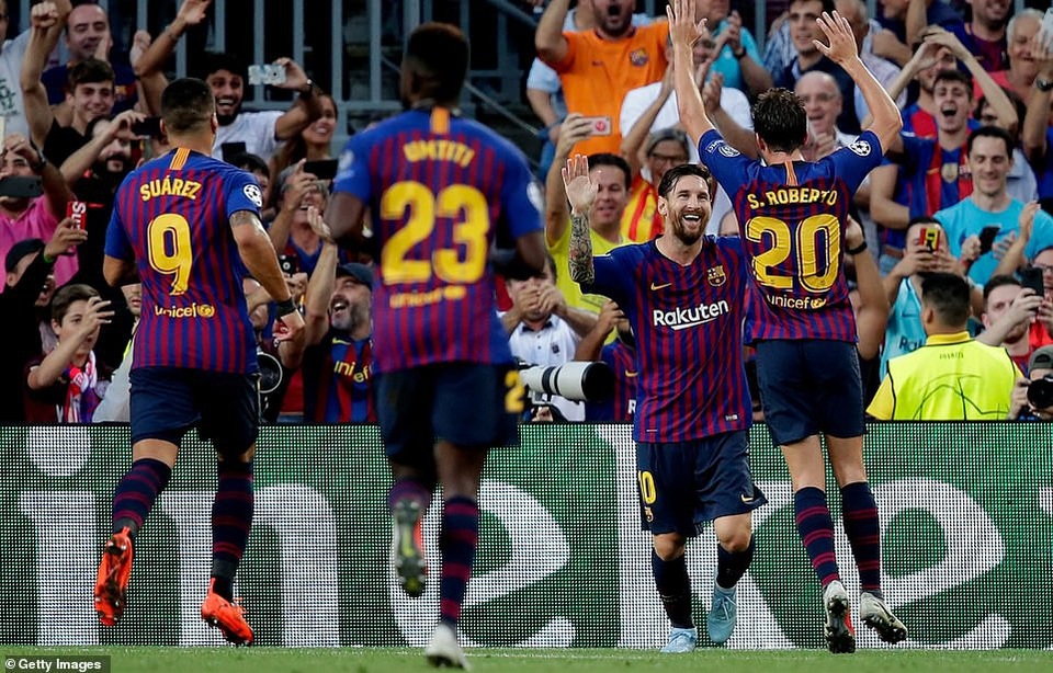 Barcelona 4-0 PSV Eindhoven: Cú hattrick của Messi - 10
Messi tỏa sáng với cú hattrick vào lưới đội bóng Hà Lan
