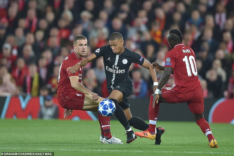 Liverpool thắng nghẹt thở PSG trong cơn mưa bàn thắng - 3
Trận đấu giữa PSG và Liverpool diễn ra vô cùng hấp dẫn