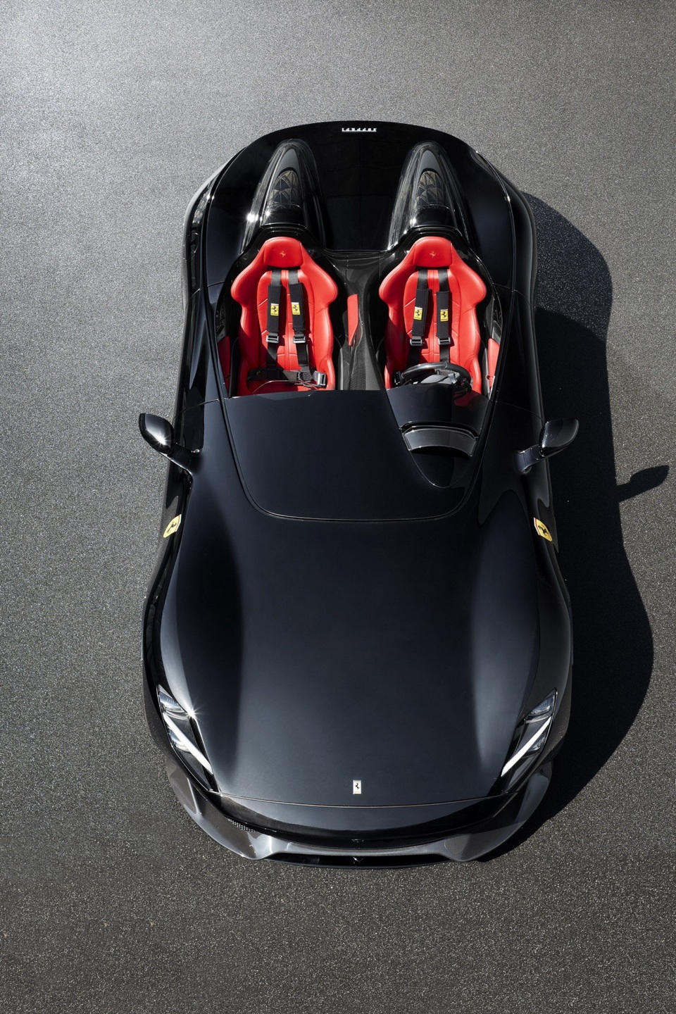 Monza SP1 và Monza SP2 - "Bùa ngải" mới của Ferrari - 11 Monza SP1 và Monza SP2 - "Bùa ngải" mới của Ferrari - 11