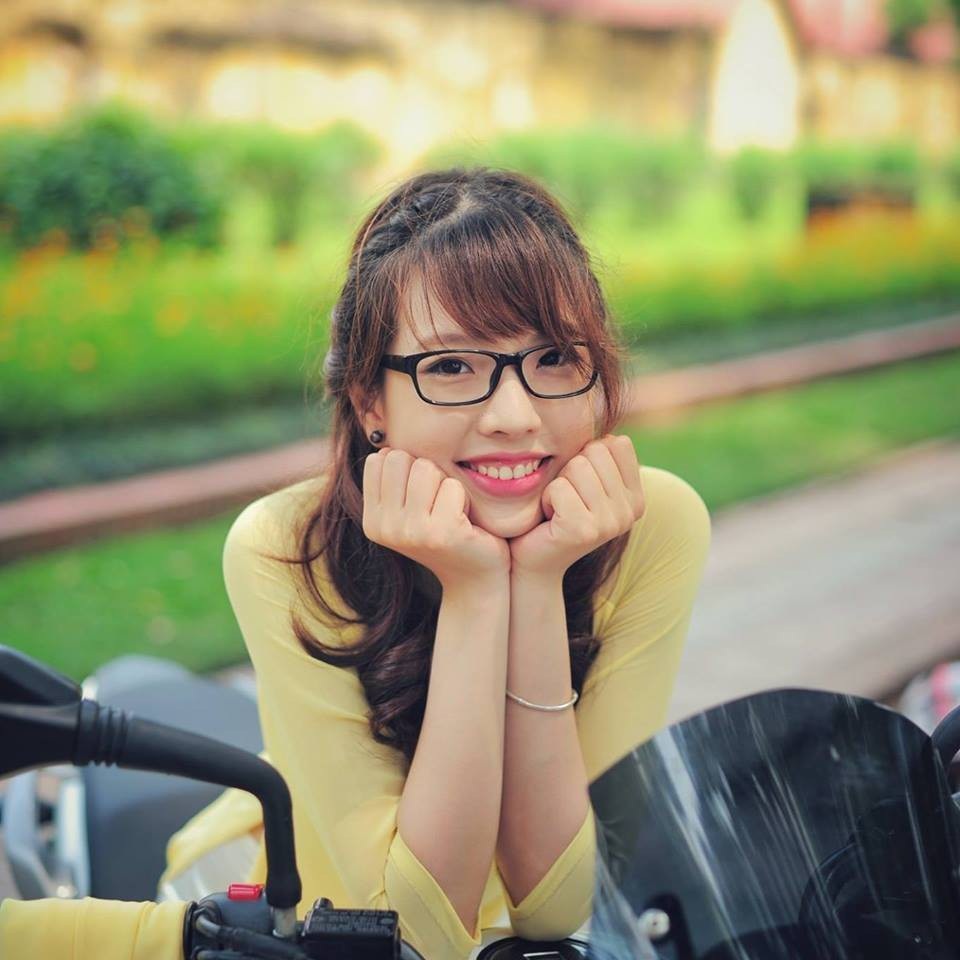 Chị gái giỏi giang, em trai "soái ca" của Á hậu Bùi Phương Nga, Thuý An - 7 Bùi An Vy đã tốt nghiệp ĐH Ngoại thương.