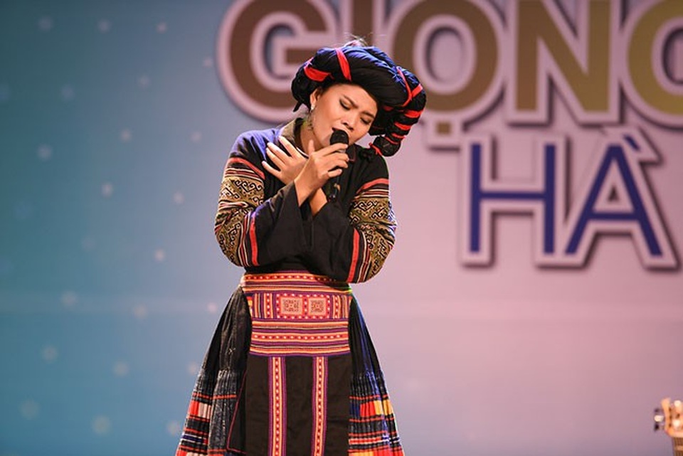 Thí sinh Hà Thị Thơm biểu diễn Khèn môi gây ấn tượng.