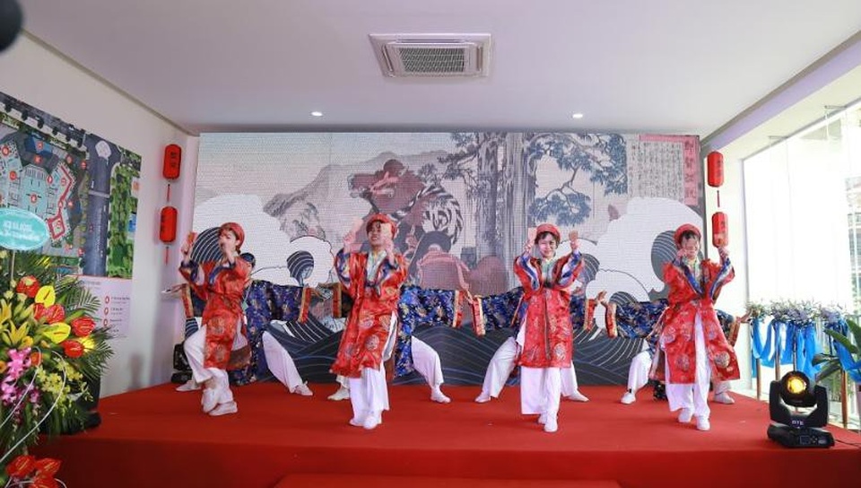 Samsora Premier 105 hút khách ngày ra mắt căn hộ mẫu - 3 Samsora Premier 105 hút khách ngày ra mắt căn hộ mẫu - 3