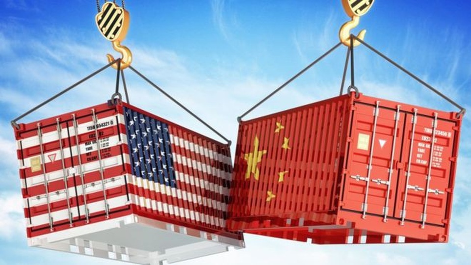 Trung Quốc sắp hết "vũ khí" để đối phó đòn thương mại của Mỹ? - 1
Mỹ, Trung Quốc liên tục đáp trả nhau bằng thuế quan. (Ảnh minh họa: BBC)