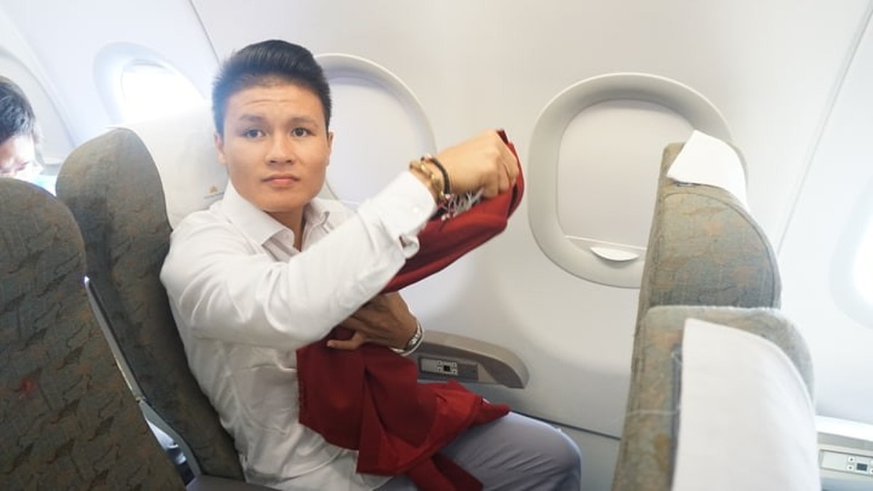 Olympic Việt Nam rời Indonesia, lên chuyên cơ về nước - 9 Olympic Việt Nam rời Indonesia, lên chuyên cơ về nước - 9