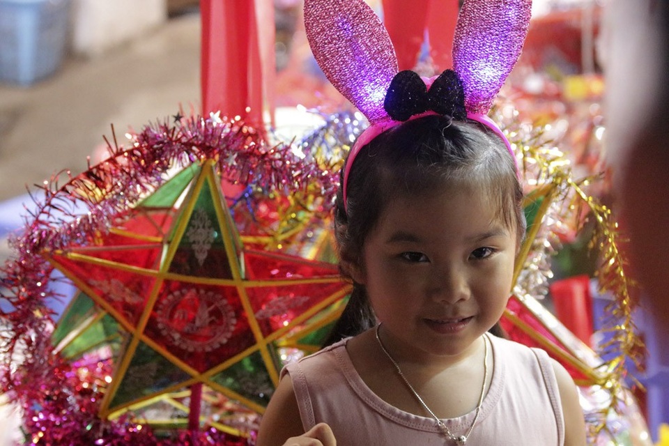 Chợ Trung thu phố cổ Hà Nội đông nghịt người - 9 Chợ Trung thu phố cổ Hà Nội đông nghịt người - 9