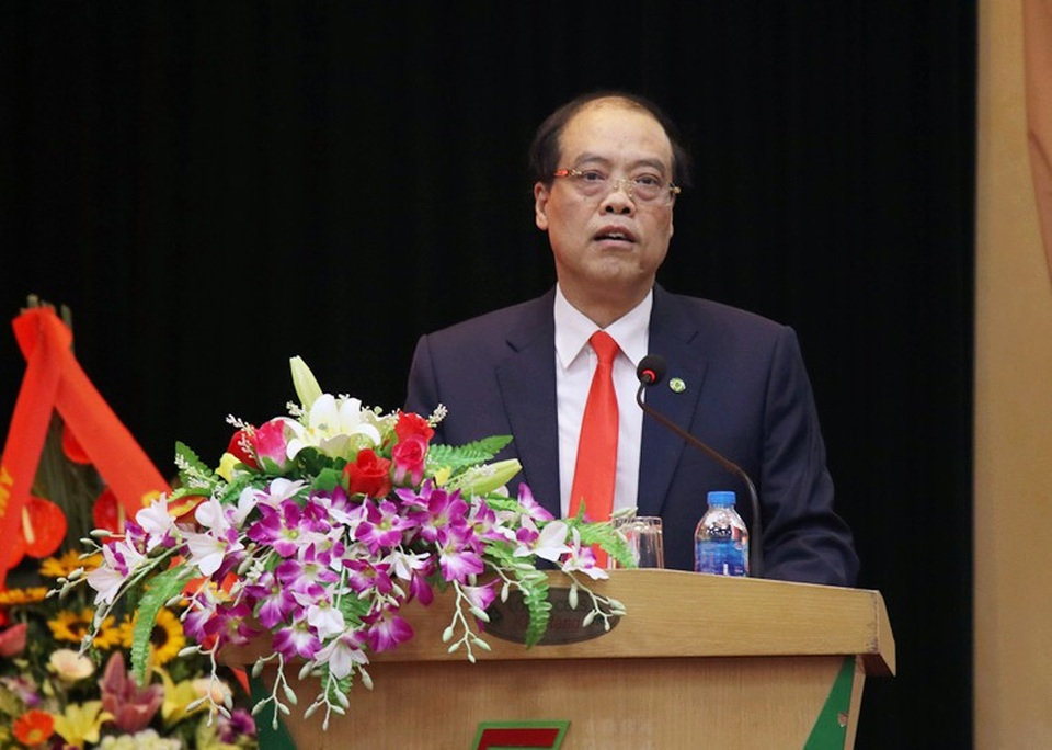 Phát biểu khai giảng ý nghĩa của Hiệu trưởng ĐH Lâm Nghiệp: "Đừng trách cha mẹ nghèo" - 1 Nhà giáo nhân dân, GS.TS Trần Văn Chứ - Hiệu trưởng ĐH Lâm Nghiệp có bài phát biểu sâu sắc trong Lễ khai giảng năm học mới.