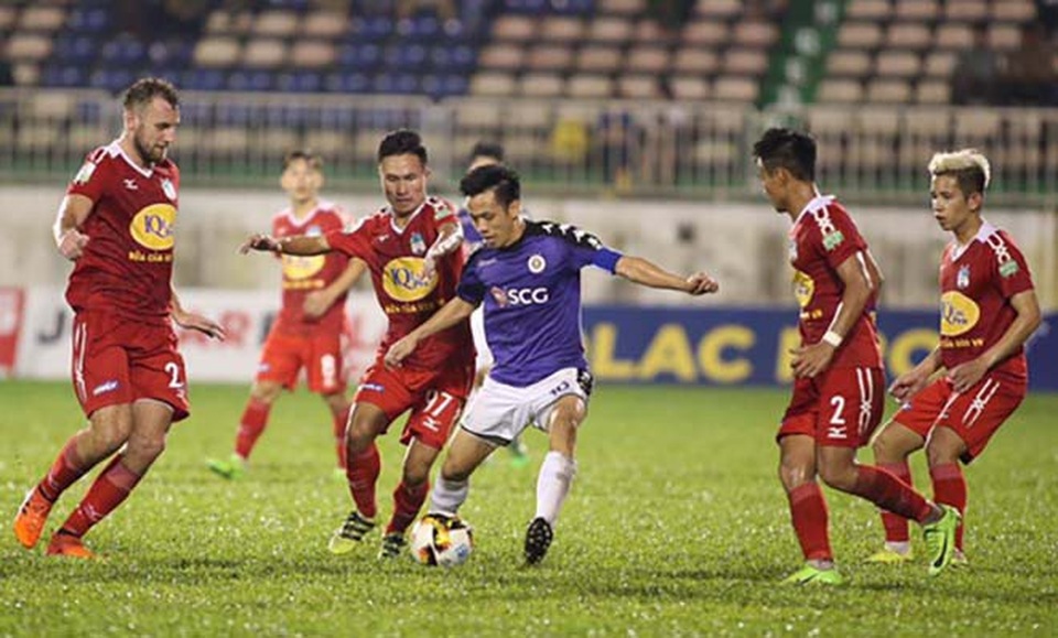 Thua liên tiếp 4 trận ở V-League, HLV HA Gia Lai nói gì? - 1
HA GIa Lai (đỏ) đã thua 4 trận đấu liên tiếp ở V-League