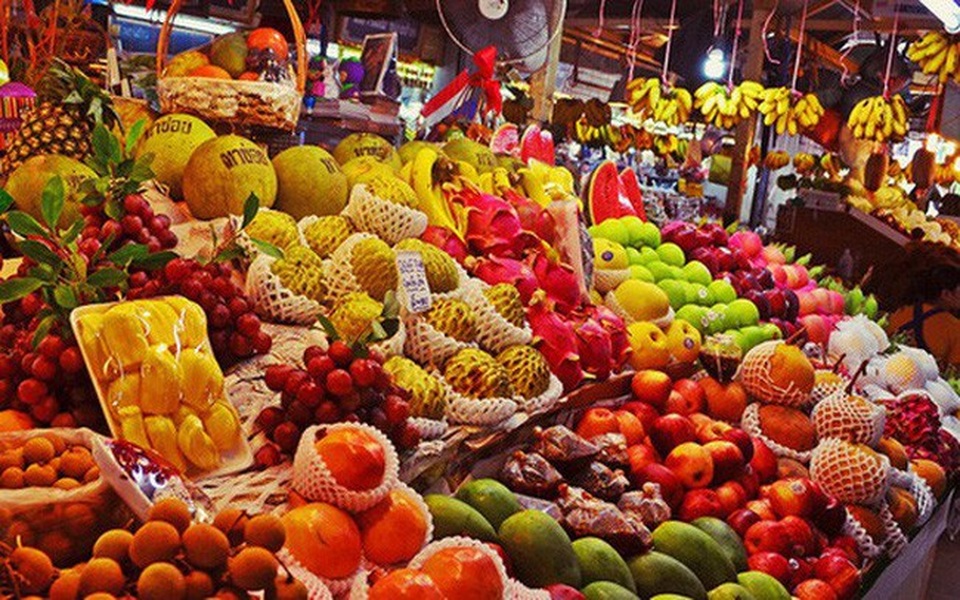 Ham hoa quả Thái, mỗi tháng người Việt "móc hầu bao" gần 1.500 tỷ đồng - 1 Hoa quả Thái nhập về Việt Nam tăng mạnh do người Việt sính đồ ngoại.