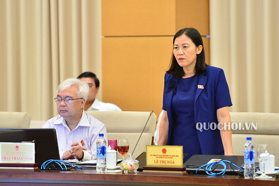 Lo ngại cơ quan điều tra thuế “động chạm” quyền con người - 1 Chủ nhiệm UB Tư pháp Lê Thị Nga phát biểu tại phiên thảo luận