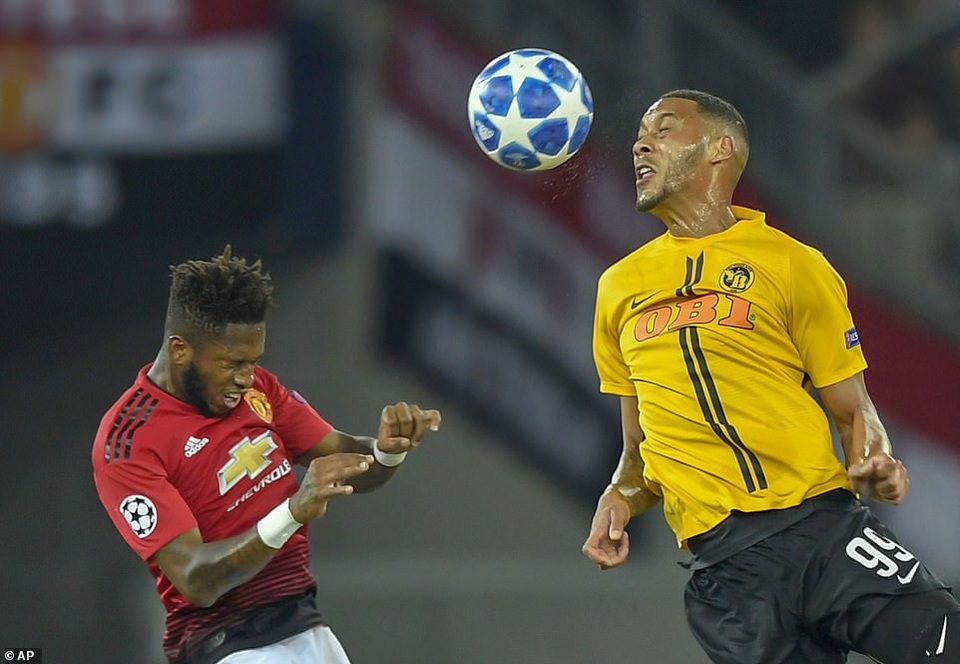 Nhìn lại màn trình diễn ấn tượng của Pogba và đồng đội ở Thụy Sĩ - 13
Young Boys có thừa sự nhiệt tình nhưng đẳng cấp của họ còn non kém nên không gây khó được nhiều cho Man Utd