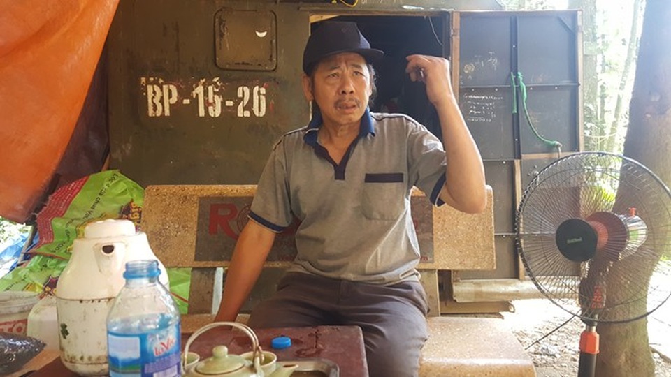 
Ông Thân kể lại cuộc đời đầy sóng gió của mình.
