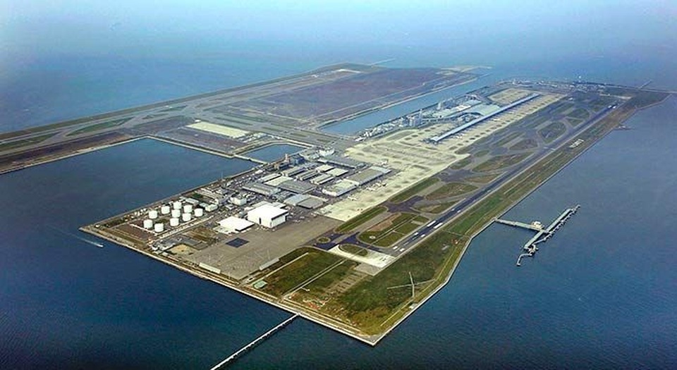Vì sao vốn tư nhân được các nền kinh tế ưu tiên sử dụng? - 3 Sân bay nhân tạo Kansai, Nhật Bản. Ảnh: Pinterest