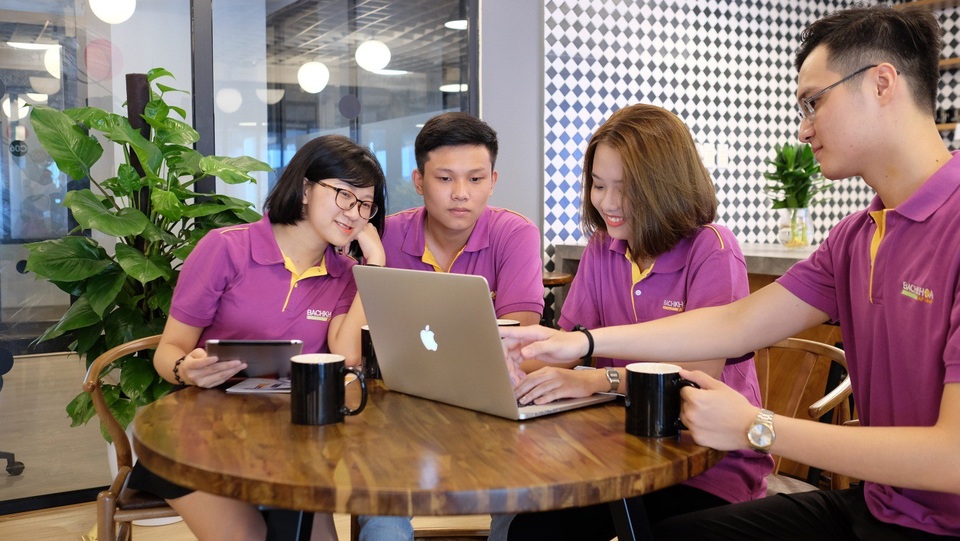 Những ngộ nhận phổ biến của sinh viên ngành Công nghệ thông tin - 3
Sinh viên CNTT cần trang bị Tiếng Anh, kỹ năng mềm để tự tin hội nhập.