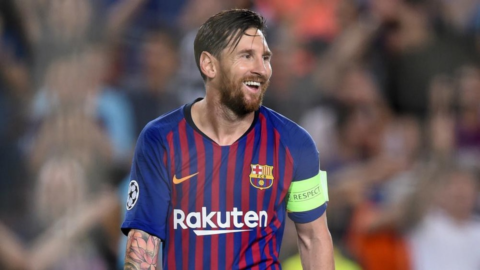 
Messi lập hat-trick trong chiến thắng 4-0 của Barcelona trước PSV
