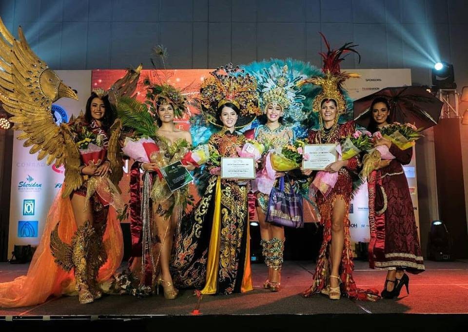 Thúy Vi đoạt giải trang phục truyền thống đẹp nhất tại Miss Asia Pacific International - 3 Thiết kế đuôi 3 lớp của bộ áo dài được NTK Tuấn Hải chia sẻ đây là kỹ thuật may đầu tiên xuất hiện tại Việt Nam.