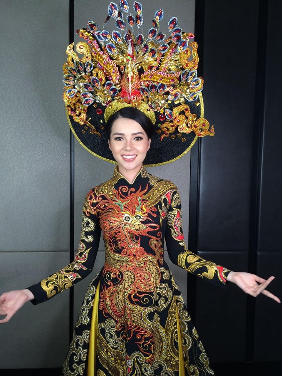 Thúy Vi đoạt giải trang phục truyền thống đẹp nhất tại Miss Asia Pacific International - 1 Trang phục dân tộc của Huỳnh Thuý Vi tại Miss Asia Pacific International.