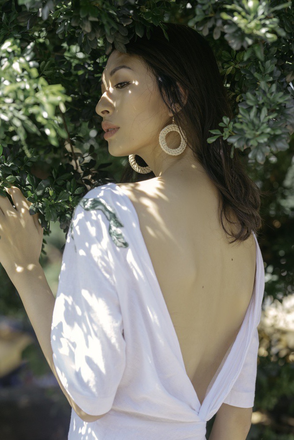 NTK Thanh Thuý “thêu” váy áo bằng kí ức chong đèn dầu sợ hoa quỳnh… xấu hổ - 10 NTK Thanh Thuý “thêu” váy áo bằng kí ức chong đèn dầu sợ hoa quỳnh… xấu hổ - 10