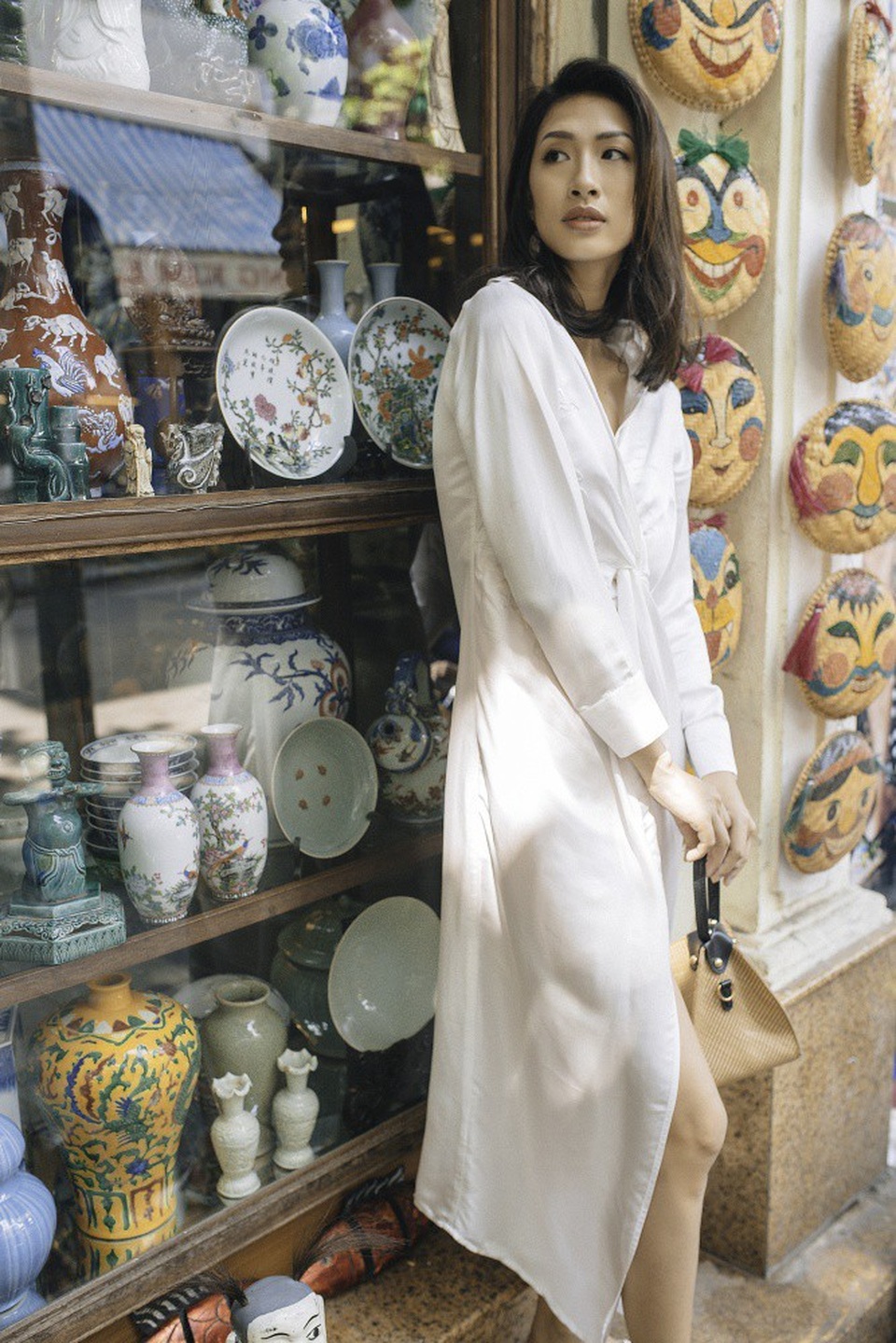 NTK Thanh Thuý “thêu” váy áo bằng kí ức chong đèn dầu sợ hoa quỳnh… xấu hổ - 13 NTK Thanh Thuý “thêu” váy áo bằng kí ức chong đèn dầu sợ hoa quỳnh… xấu hổ - 13