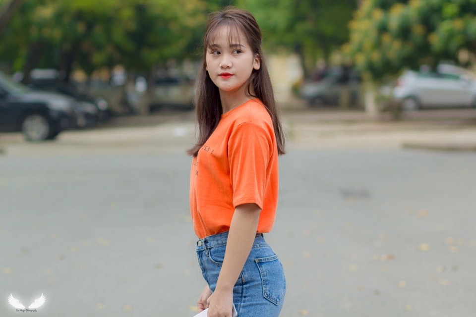 
Thanh Thoan sở hữu một gương mặt xinh đẹp và vóc dáng chuẩn mà cô gái nào cũng mong ước
