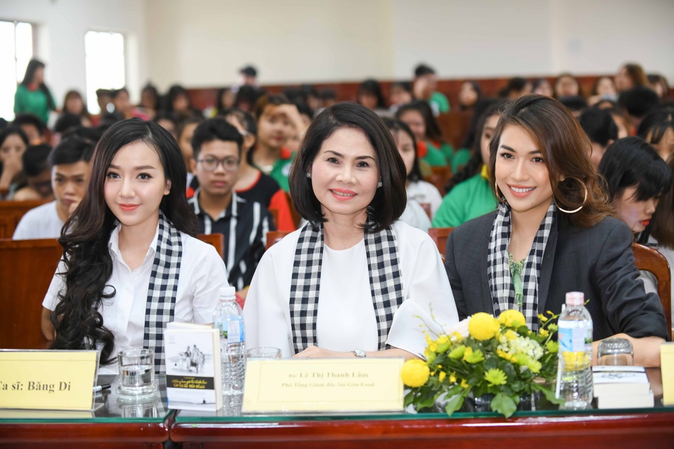 “Ác nữ màn ảnh” Băng Di từng bị bạn bè coi thường vì quá nghèo - 1 “Ác nữ màn ảnh” Băng Di từng bị bạn bè coi thường vì quá nghèo - 1