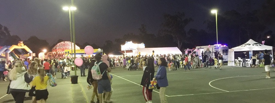 Trung thu của người Việt ở nước ngoài - 3 Nô nức người đến chơi Trung thu.