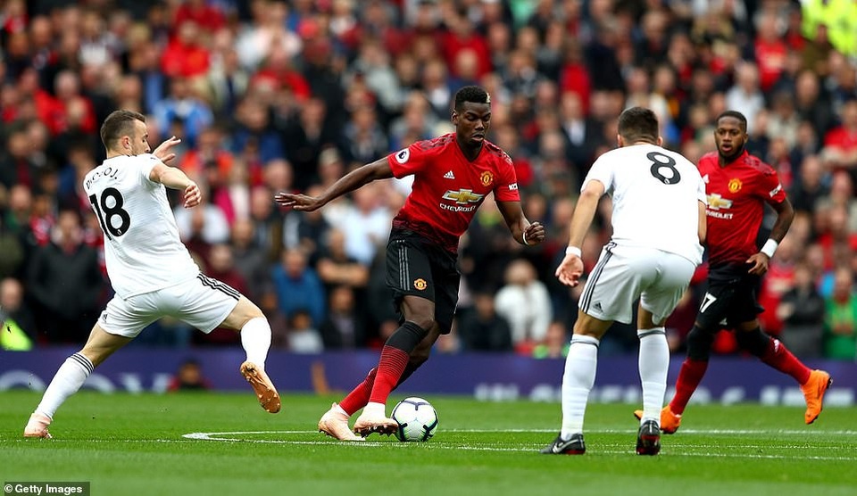 Pogba mạo hiểm sự nghiệp trong vai "kẻ hai mặt" tại Man Utd - 2
Thái độ thi đấu của Pogba rất thất thường