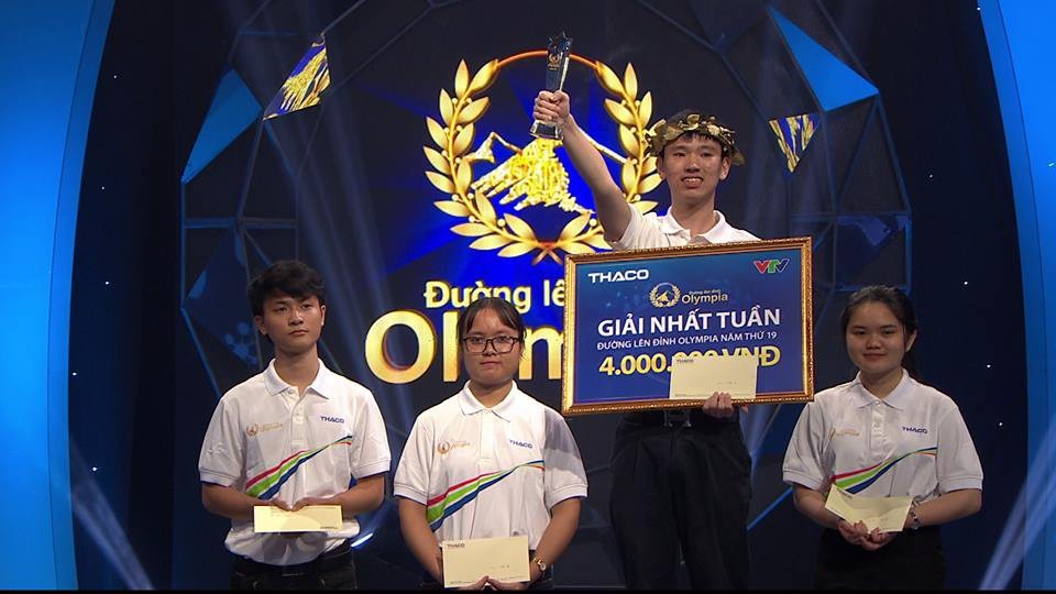 Giành tới 410 điểm thi tuần, thí sinh Hà Nội được kỳ vọng "làm nên chuyện" tại Olympia 19 - 1 Nguyễn Hoàng Minh được kỳ vọng sẽ làm nên chuyện tại Olympia 19 vì đã đạt được điểm số rất cao ở cuộc thi Tuần