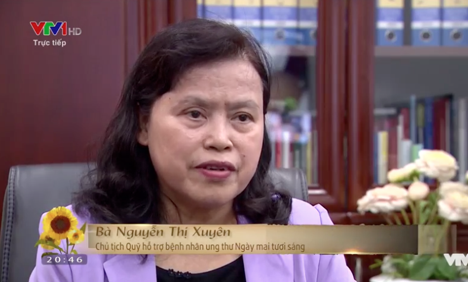 Điều kì diệu viết tiếp sau câu chuyện Thiếu uý ung thư nhường sự sống cho con - 14 PGS.TS Nguyễn Thị Xuyên Chủ tịch Tổng Hội Y học Việt Nam - Chủ tịch Quỹ Ngày mai tươi sáng.