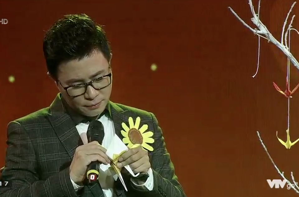 Điều kì diệu viết tiếp sau câu chuyện Thiếu uý ung thư nhường sự sống cho con - 10 Điều ước của các em được gửi gắm trong những chú hạc giấy.