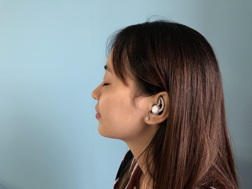 Cận cảnh tai nghe siêu nhỏ chặn tiếng ồn, hỗ trợ giấc ngủ của Bose tại Việt Nam - 2 Cận cảnh tai nghe siêu nhỏ chặn tiếng ồn, hỗ trợ giấc ngủ của Bose tại Việt Nam - 2