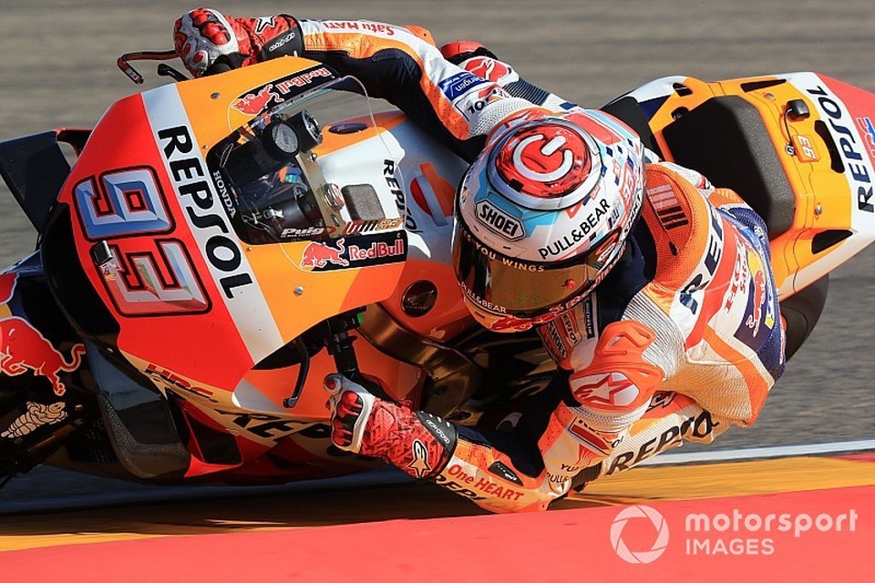 Marquez thắng kịch tính trong ngày Lorenzo gặp tai nạn nghiêm trọng - 1 Marquez thắng kịch tính trong ngày Lorenzo gặp tai nạn nghiêm trọng - 1