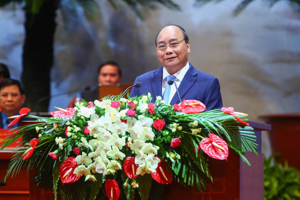 Thủ tướng Chính phủ gặp gỡ, thảo luận về công nghệ 4.0 cùng công nhân viên lao động - 1
Thủ tướng Nguyễn Xuân Phúc phát biểu tại Đại Hội Công đoàn VN lần thứ XII. (Ảnh: ST)