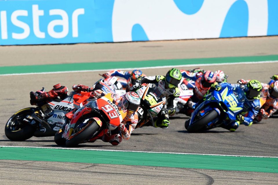 Xem lại tai nạn khiến Lorenzo phải bỏ dở chặng 14 MotoGP 2018 - 1 Xem lại tai nạn khiến Lorenzo phải bỏ dở chặng 14 MotoGP 2018 - 1