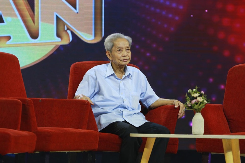 Cụ ông 89 tuổi thổi harmonica bằng mũi khiến Cát Phượng “đứng hình” - 6