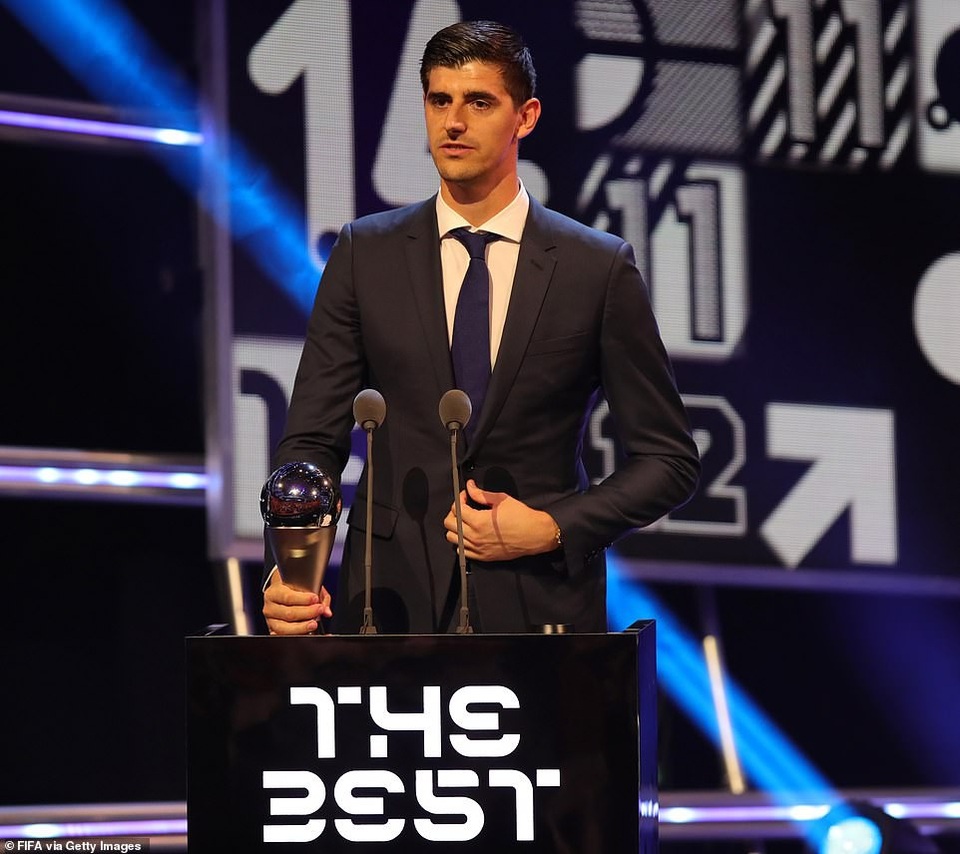 Vượt qua C.Ronaldo, Luka Modric giành giải Cầu thủ xuất sắc nhất FIFA - 4
Thibaut Courtois giành giải Thủ môn xuất sắc nhất