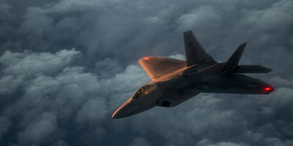 Phi công Su-35 của Nga khóa mục tiêu F-22 của Mỹ ở Syria - 1
Máy bay F-22 của Mỹ (Ảnh: Không quân Mỹ)