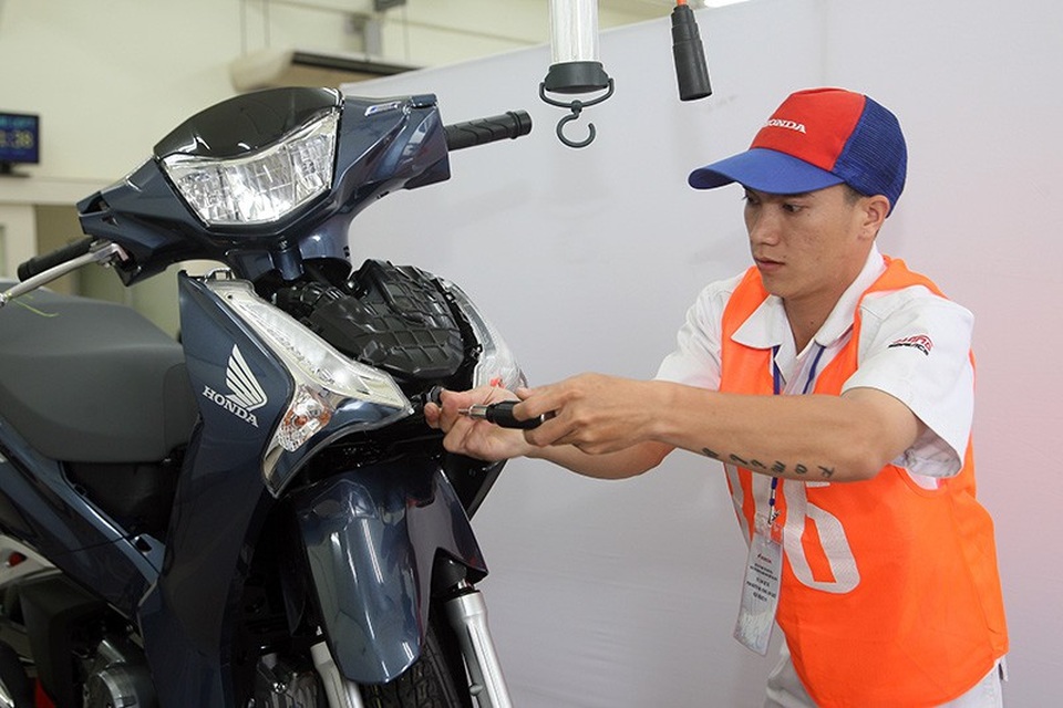 Honda tăng cường chất lượng dịch vụ và chăm sóc khách hàng cho nhân viên - 3 Honda tăng cường chất lượng dịch vụ và chăm sóc khách hàng cho nhân viên - 3