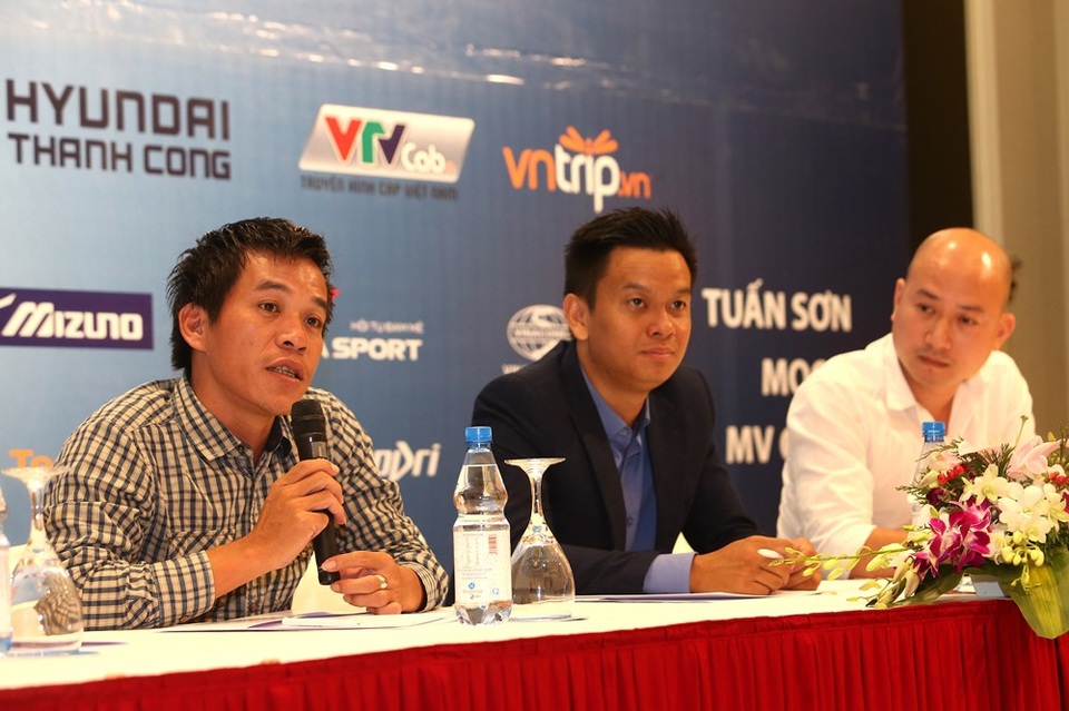HLV V-League tham gia sân chơi giải bóng đá “phủi” HPL-S6 - 1
Ông Dương Thanh Liêm – Phó Tổng giám đốc Vietfootball phát biểu trong buổi họp báo