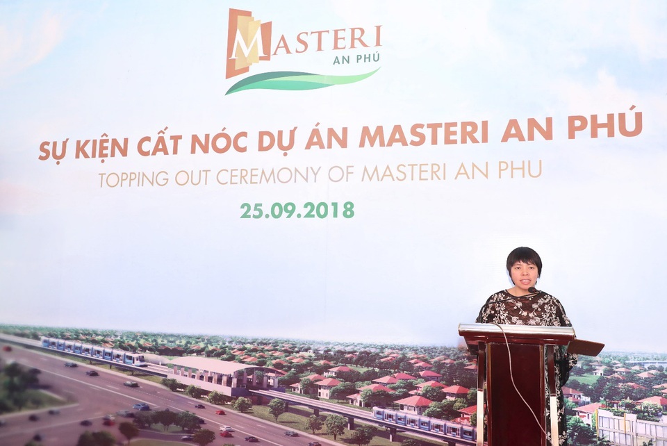 Cất nóc dự án Masteri An Phú, tiếp tục khẳng định uy tín và cam kết từ thương hiệu Masteri - 1
Đại diện Chủ đầu tư phát biểu tại Lễ cất nóc dự án Masteri An Phú