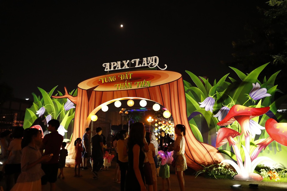 “Apax Land - Vùng đất thần tiên” thỏa lòng mong ước mùa trung thu 2018 - 2
Apax Land là chương trình trung thu đặc biệt dành cho trẻ em năm nay.