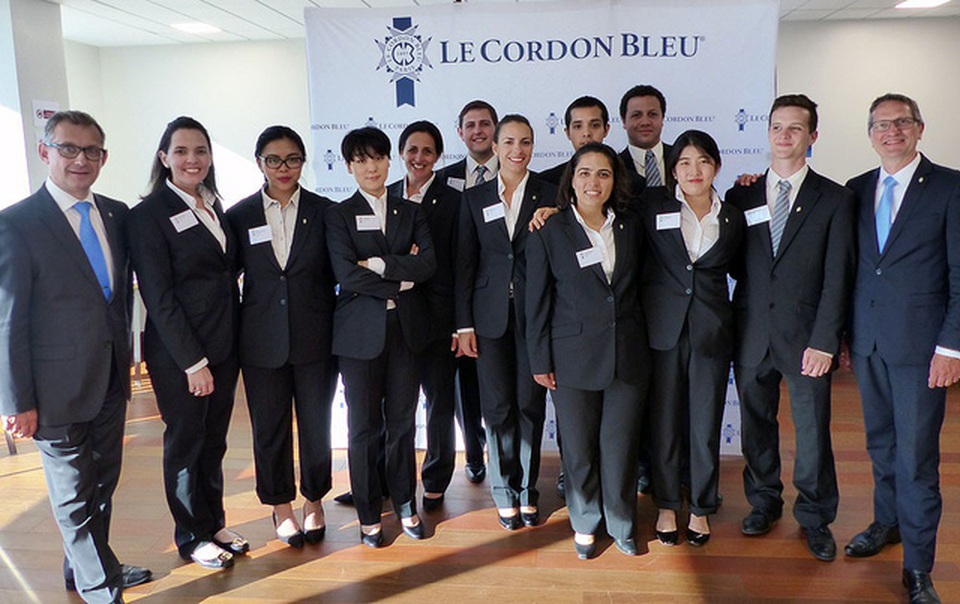 "Chấn động cơn sốt thực tập hưởng lương 12 tháng ngành quản lý nhà hàng khách sạn tại Paris" - 6 "Chấn động cơn sốt thực tập hưởng lương 12 tháng ngành quản lý nhà hàng khách sạn tại Paris" - 6