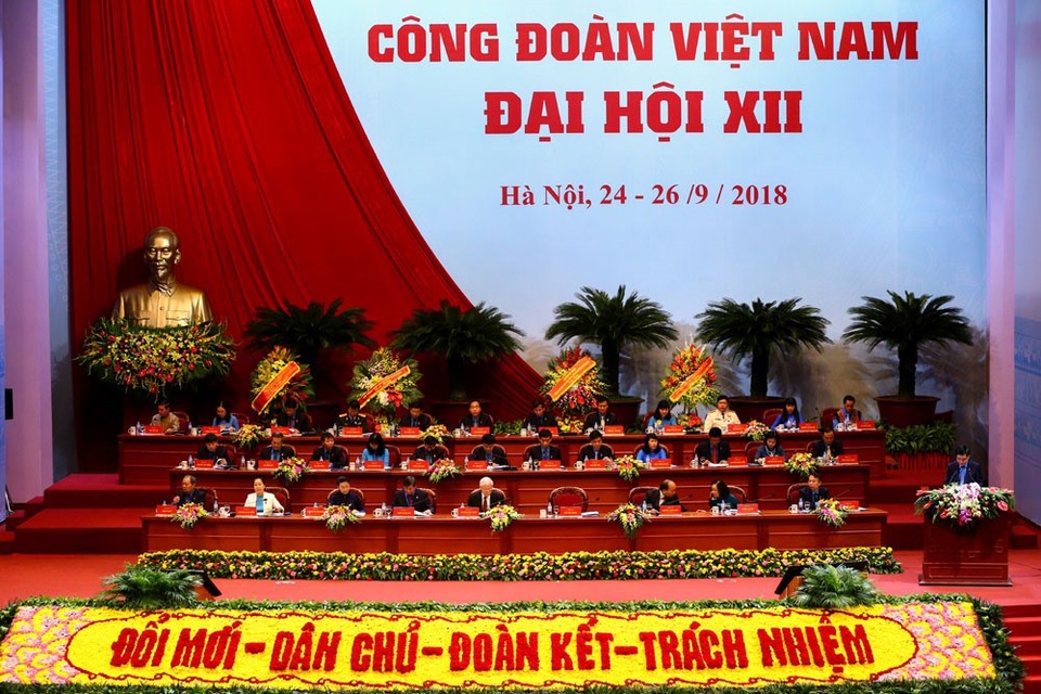 Tổ chức Công đoàn Việt Nam mãi xứng đáng là nền tảng chính trị, nền tảng xã hội của Đảng và Nhà nước ta - 8 Tổ chức Công đoàn Việt Nam mãi xứng đáng là nền tảng chính trị, nền tảng xã hội của Đảng và Nhà nước ta - 8