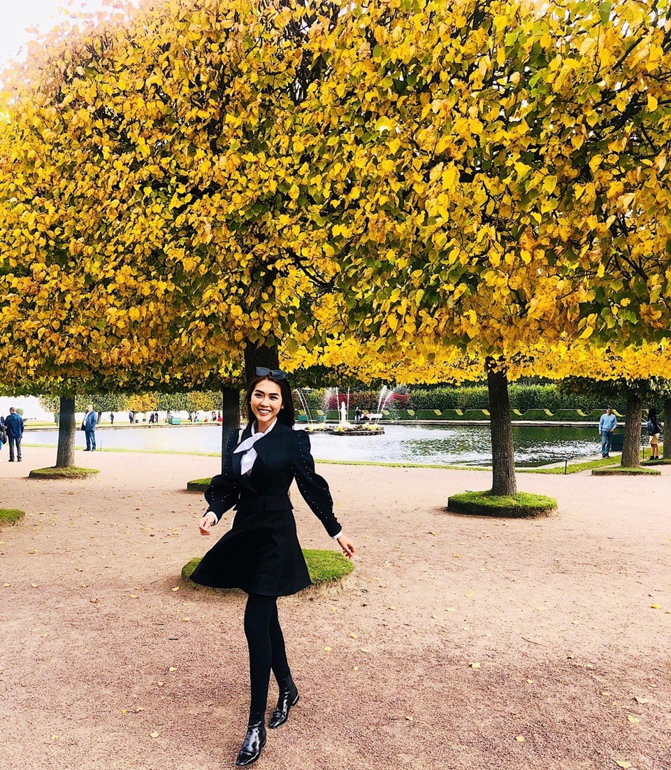 Ngẩn ngơ mùa thu vàng nước Nga qua khung hình “Hoa hậu vòng eo 53” - 4